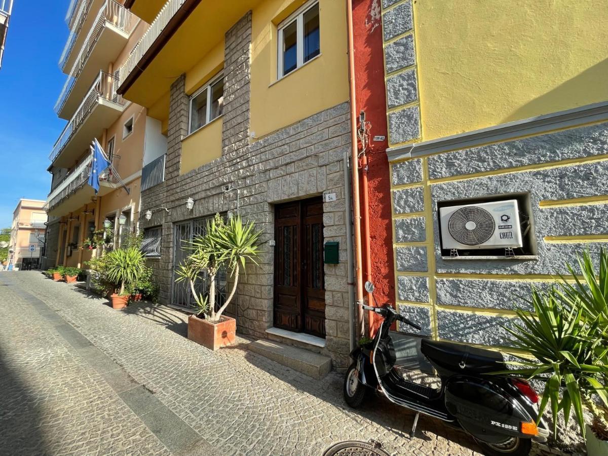 Ferienwohnung Back To The Past Olbia Exterior foto