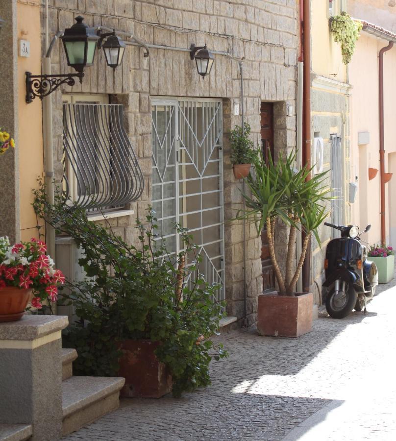 Ferienwohnung Back To The Past Olbia Exterior foto